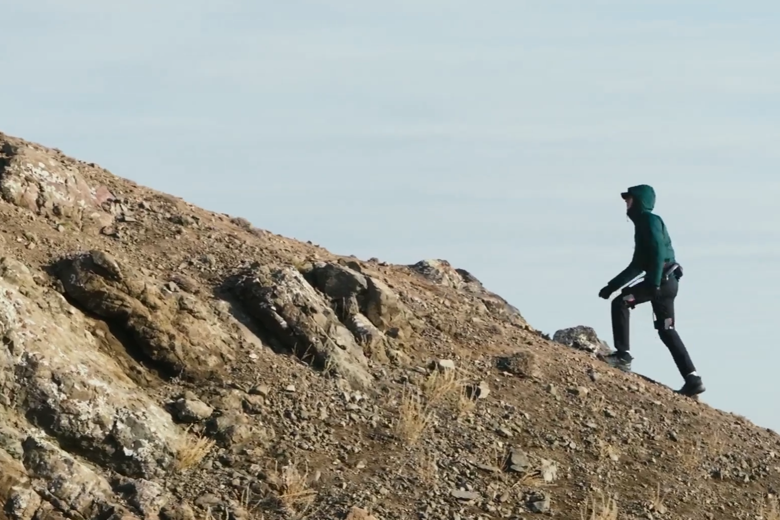 Hypershell X Carbon The World’s First Outdoor Exoskeleton