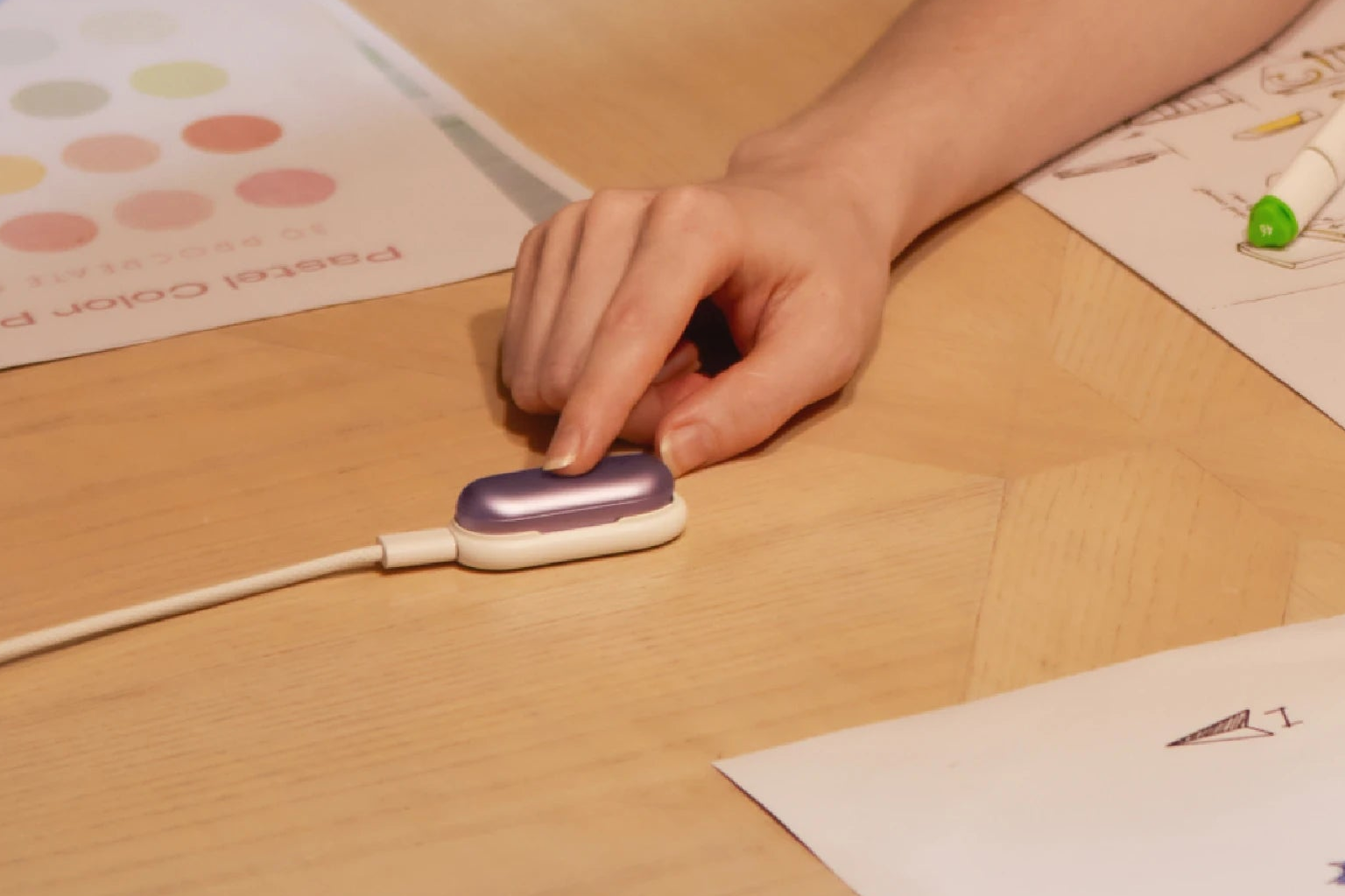 Plaud Unveils NotePin S and AI Desktop Meeting Notetaker