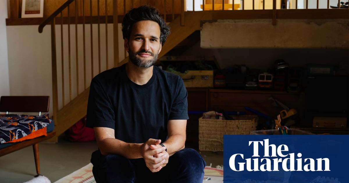 Daniel Susskind Urges Parents to Teach AI and Core Skills Together